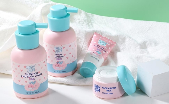 Nazik Ve Besleyici Malzeme Nemlendirici Bebek Banyo Hediye Setleri Çilek